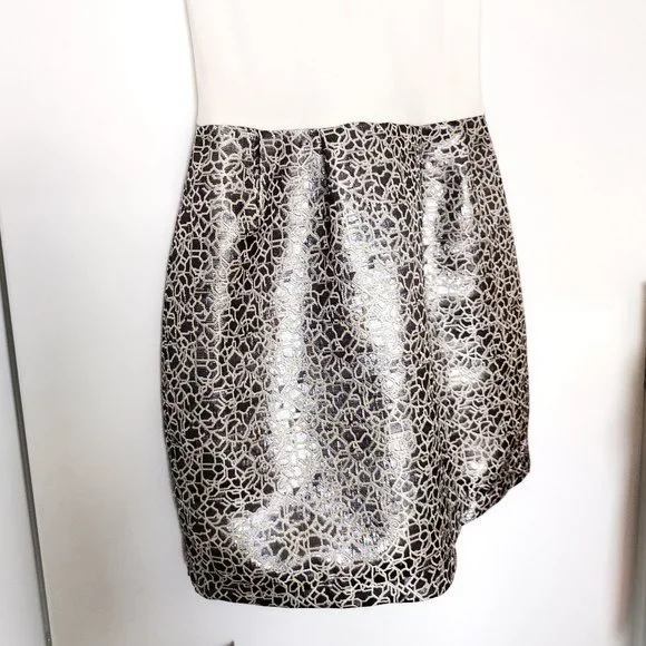 Charlise Robe - Picture 2 of 11